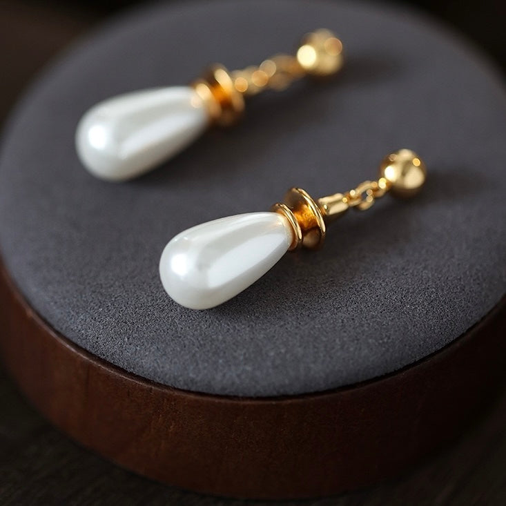Vintage Teardrop Gold Earrings