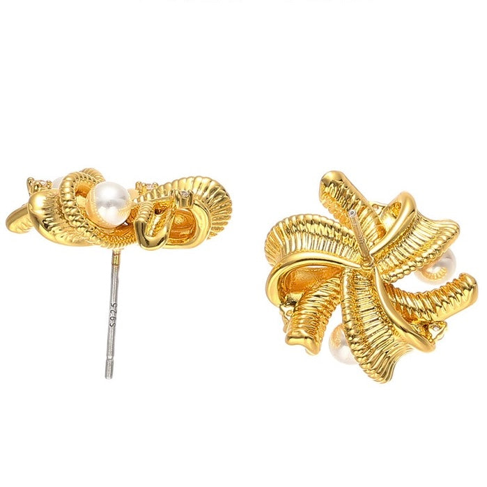 Vintage Style Flower Earrings With Pearl