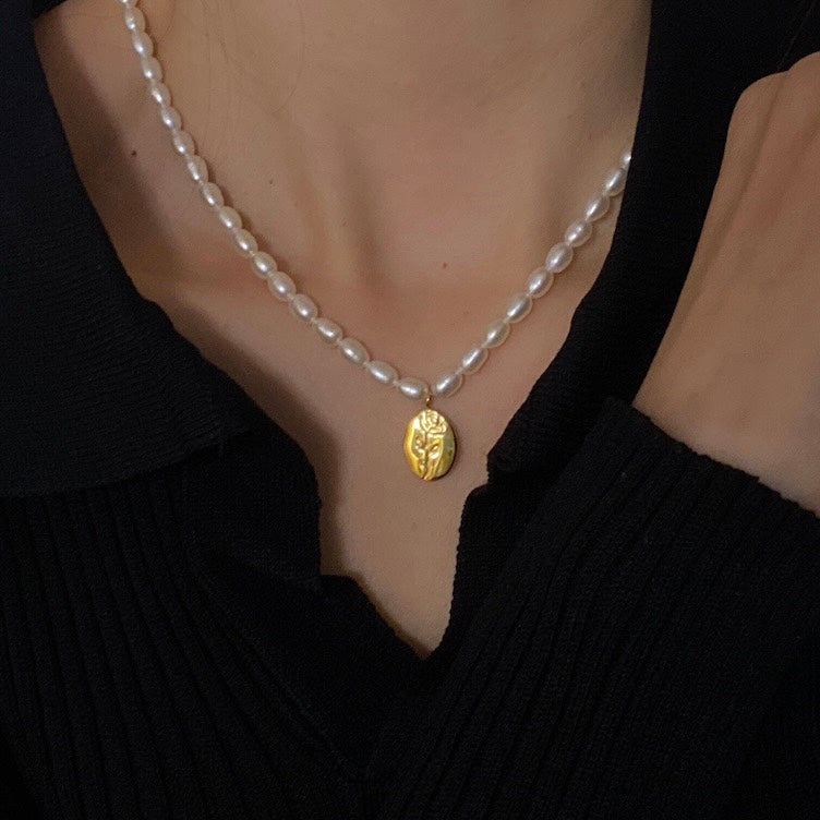 Rose Pearl Necklace - Modingo Modingo